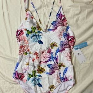 NWT Cupshe bathing suit